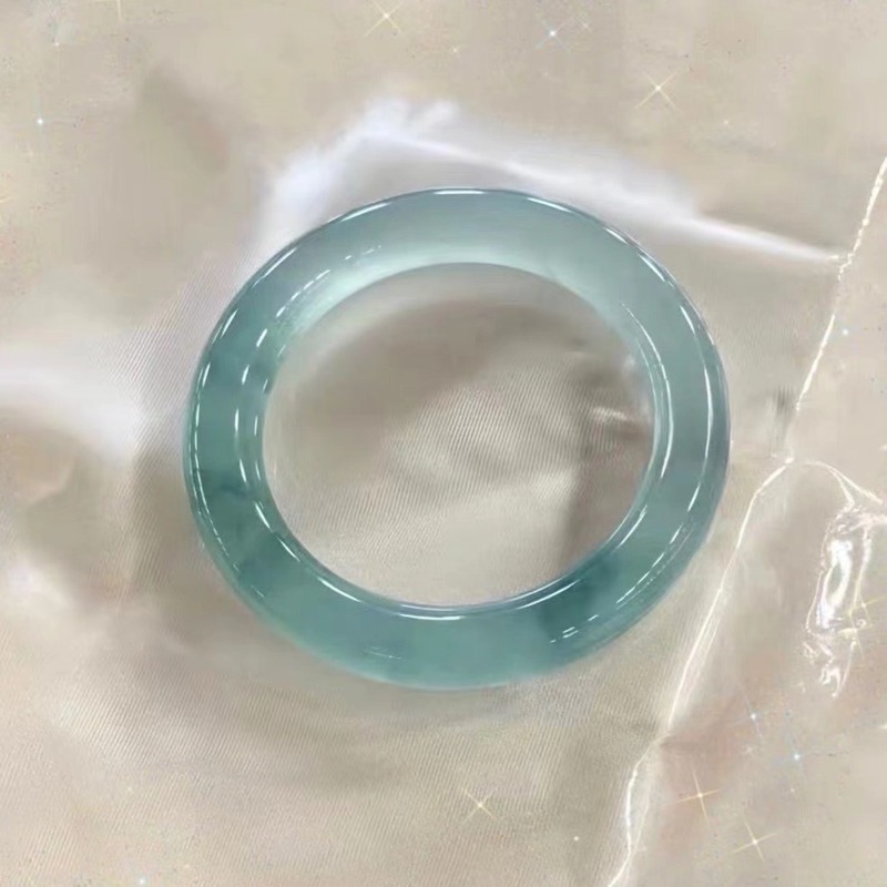Bracelets - Natural high-quality ice with floral patterns,