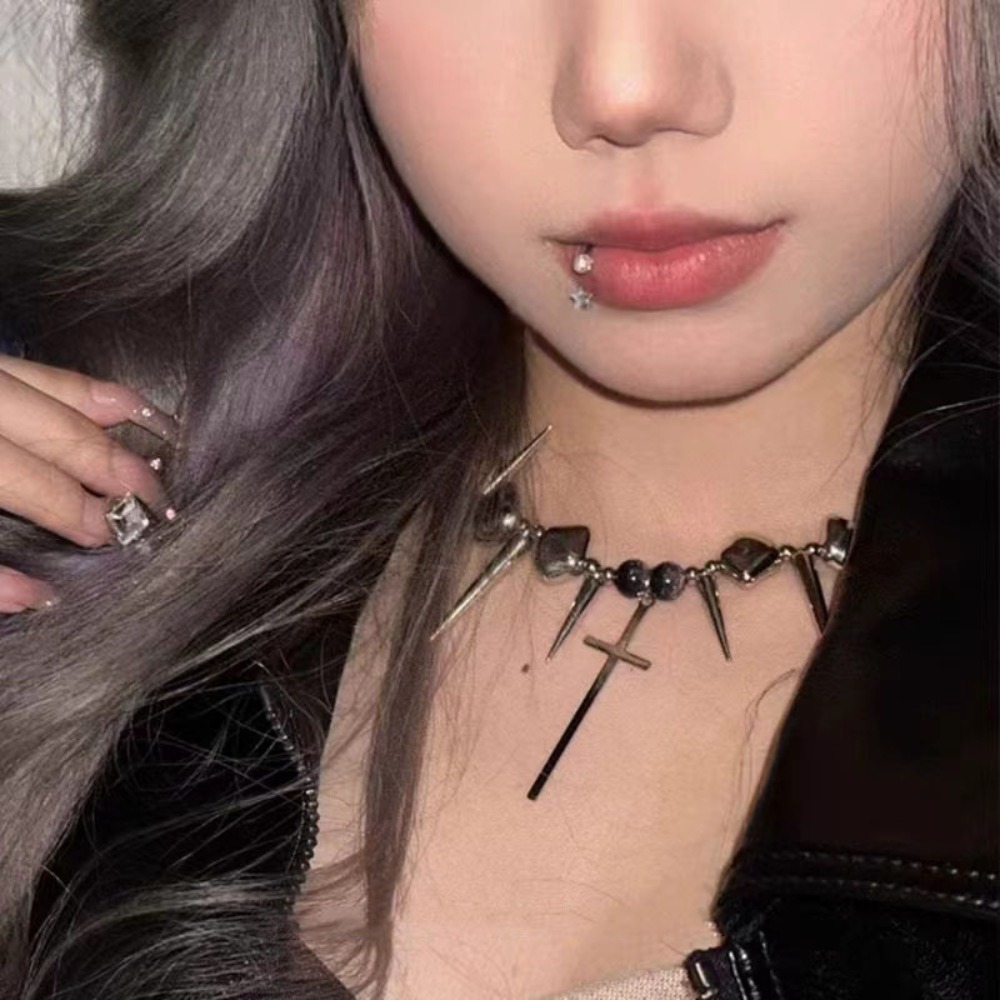 Goth Punk Spike Choker - Y2k Subculture Spike Cross Rivet Tassel