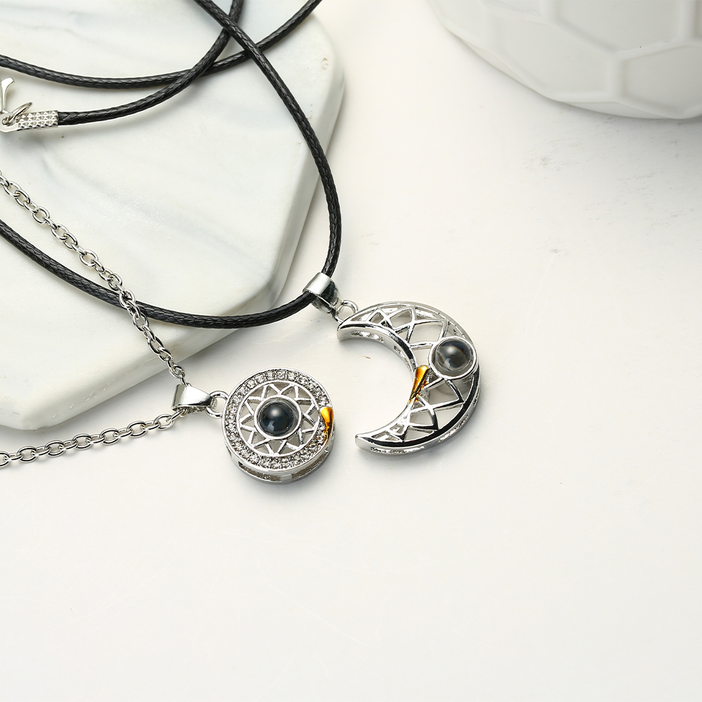 Fashion Couple Matching Neckla - Magnetic Couple Matching Necklaces recension och pris