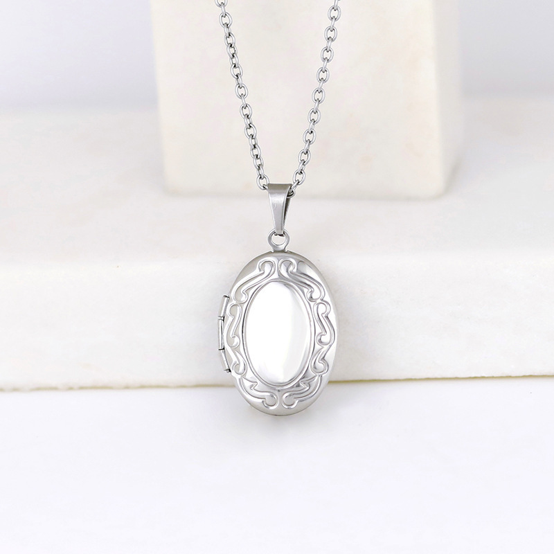 Vintage Silver Color Openable  - Heart Locket Necklace Photo recension och pris
