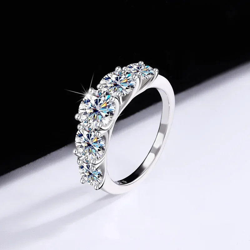 Luxury 18K White Gold Wedding  - Moissanite Engagement Ring 1 Carat recension och pris