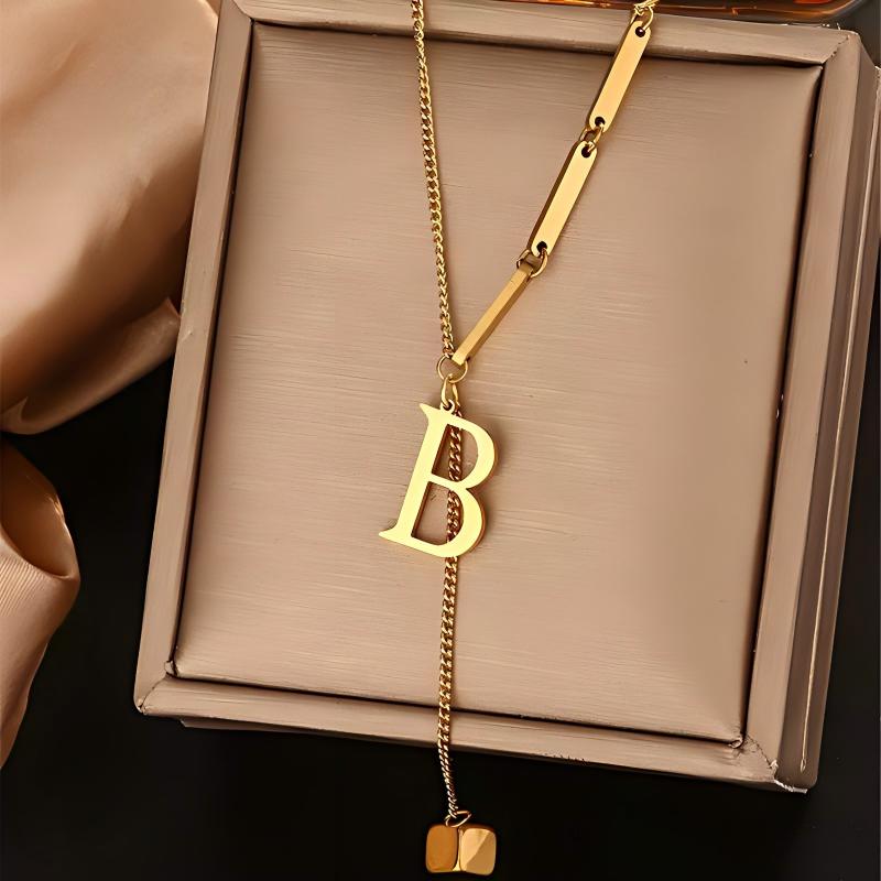 18K Gold Plated Initial B Y La - Initial Letter Necklace 18K Gold recension och pris