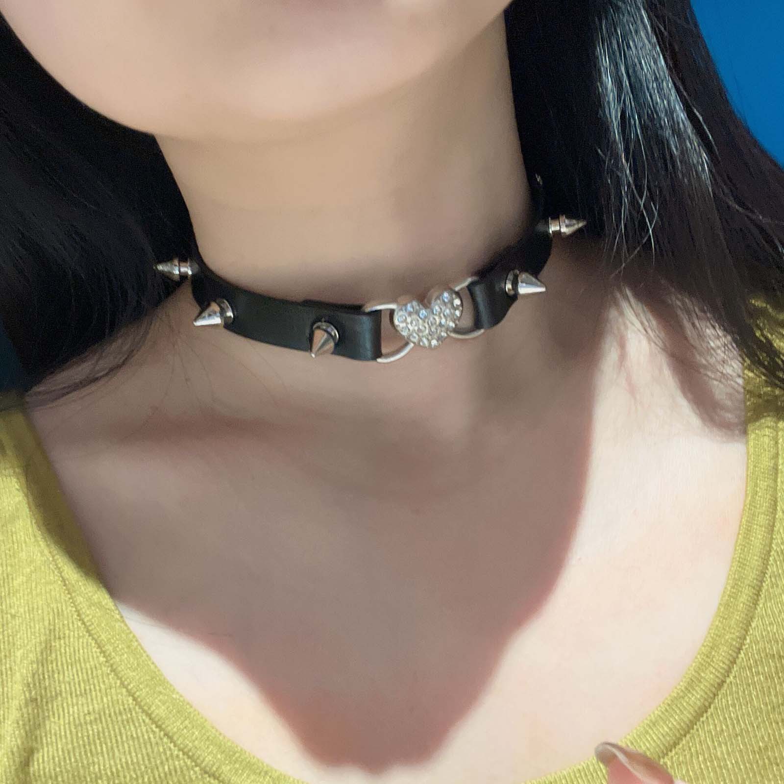 Goth Heart Collar Black Choker - Goth Punk Spike Choker recension och pris