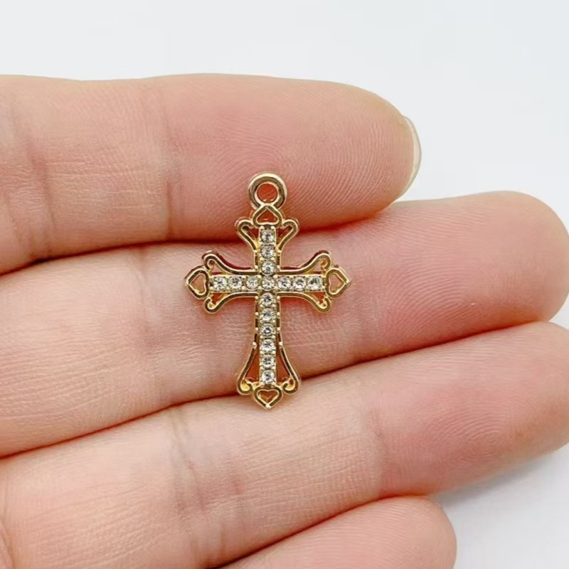 10pcs Diamond studded Gold Cro - Cross Pendant Necklace Gold recension och pris
