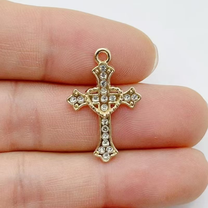 10pcs Diamond studded Gold Cro - Cross Pendant Necklace Gold recension och pris