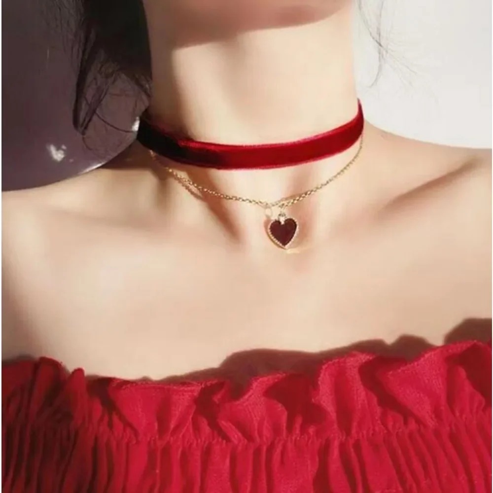 Multi Layer Black Peach Heart  - Layered Pendant Necklace Aesthetic recension och pris