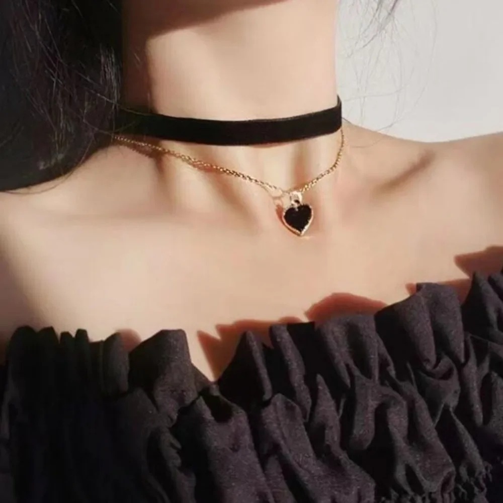 Multi Layer Black Peach Heart  - Layered Pendant Necklace Aesthetic recension och pris