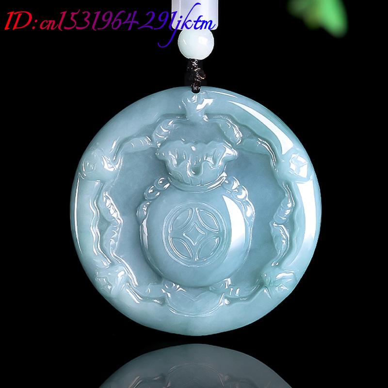 Burmese Jadeite God of Wealth  - Necklaces recension och pris