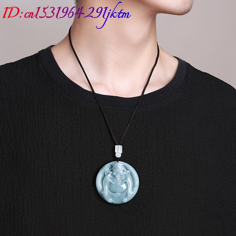 Burmese Jadeite God of Wealth  - Necklaces recension och pris