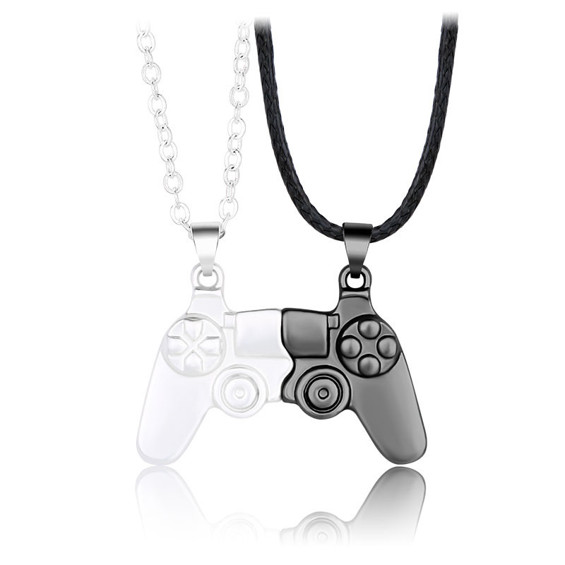 Matching Magnetic Game Control - Magnetic Couple Matching Necklaces recension och pris